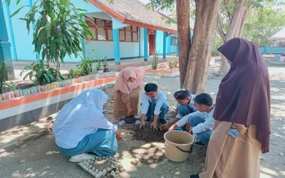 Siswa Fase- E SMAS Muhammadiyah Katingan Tengah Melakukan Kegiatan P5 dengan Tema Kewirausahaan