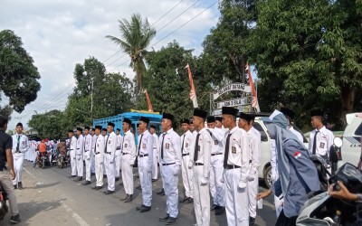 Siswa-Siswi SMAS Muhammadiyah Katingan Tengah Berpartisipasi dalam Gerak Jalan Indah tingkat SMA/SMK