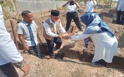 Peletakkan Batu Pertama Renovasi Pembangunan Masjid Pendidikan Ulil Al-Bab SMAS Muhammadiyah Katingan Tengah
